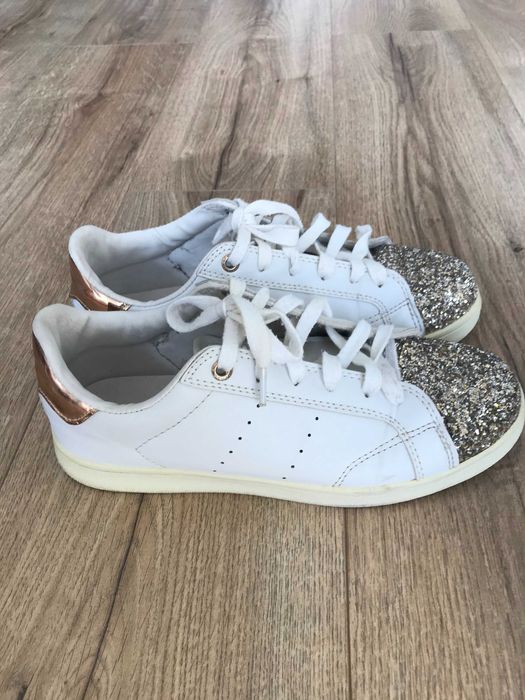 Białe sznurowane buty, sneakersy, tenisówki z brokatowym noskiem