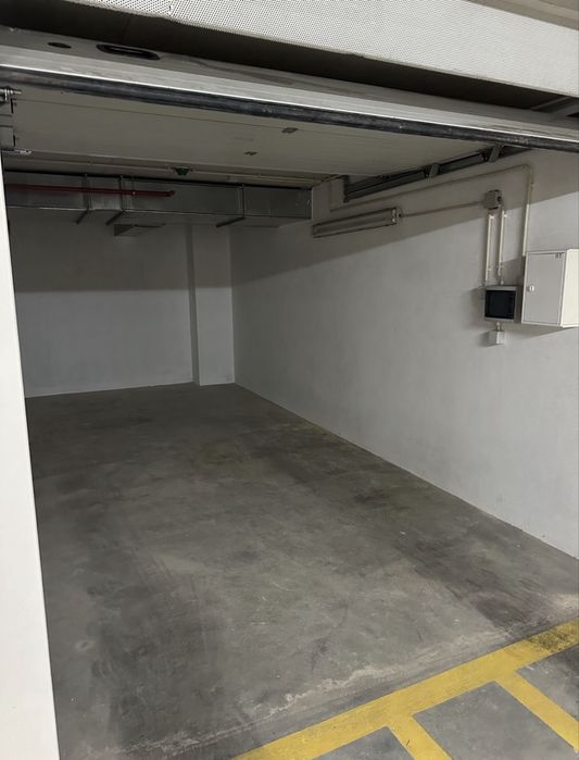 Aluga-se garagem Pinhal Novo