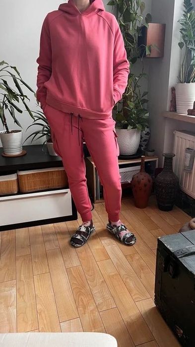 Komplet dresowy XS/S 4F bluza i spodnie cargo Komplet ubrany 2 razy