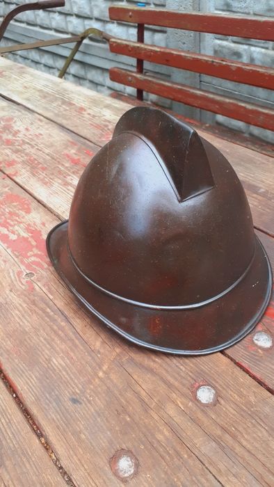 Hełm strażacki przedwojenny z mosiądzu bardzo ładny stan do nagrań fil