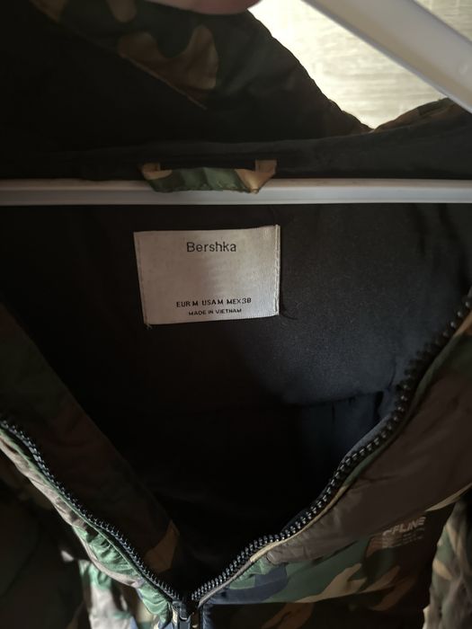 Casaco camouflage bershka