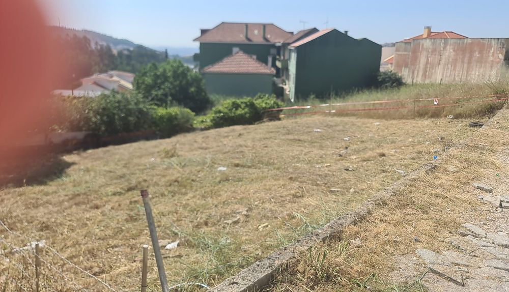 Terreno 302 m2 em Caneças