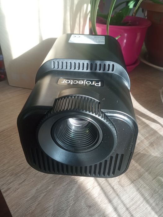 Новий 4K HD проектор Android