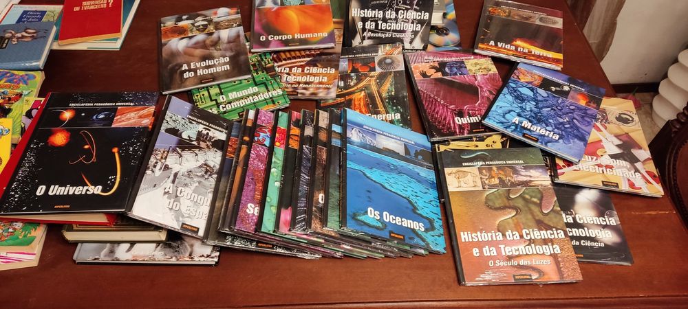Enciclopédia Pedagógica Universal (24 volumes)