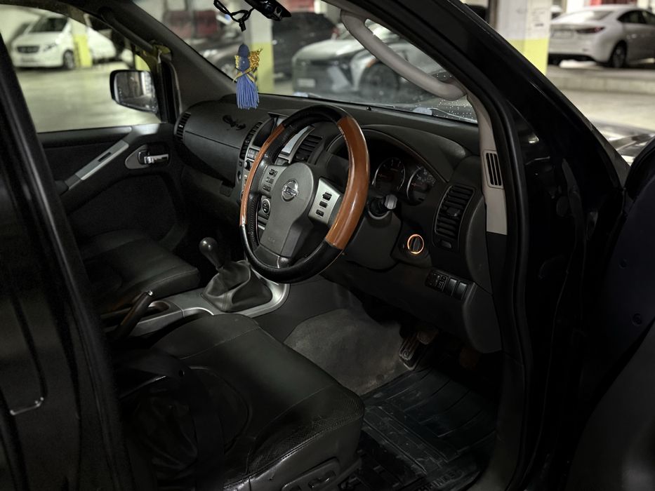Nissan Pathfinder R51