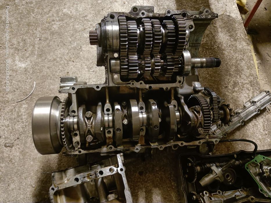 Honda CBR 919 cm3 silnik na części