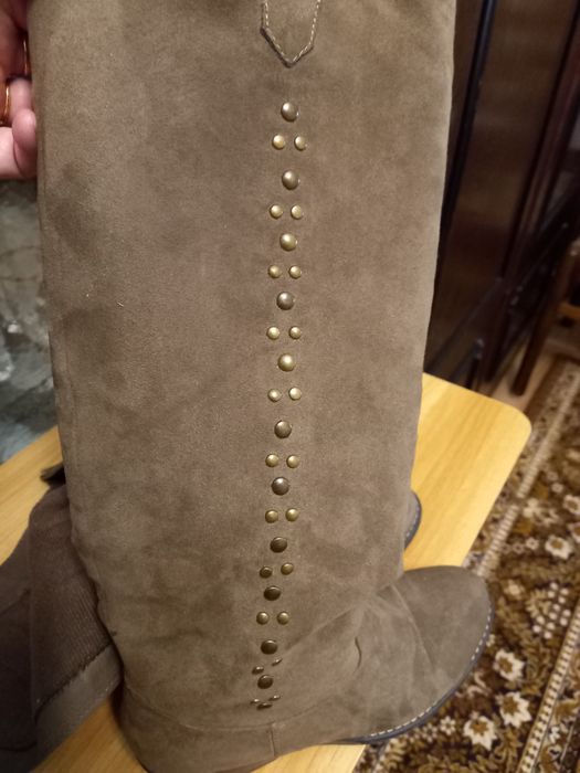 Високі чобітки,жіночі