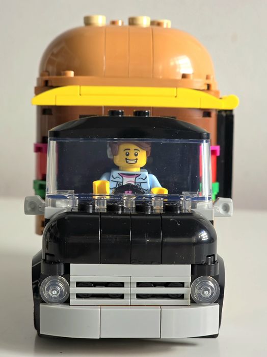 Lego City 60404 - Carrinha de Hambúrgueres