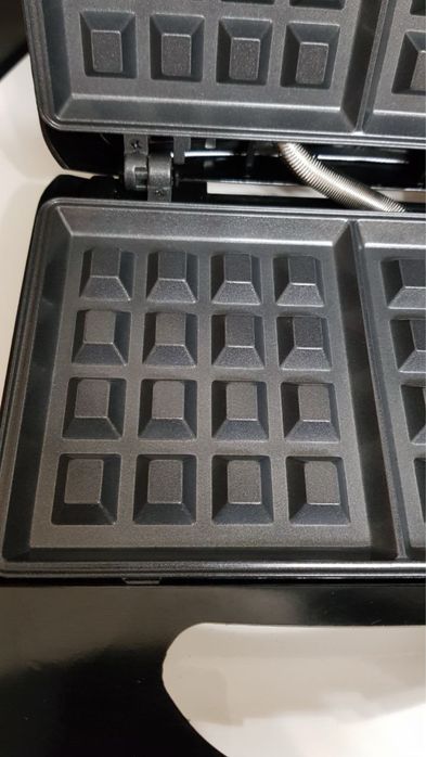 Бельгийская вафельница Domotec MS 7705 (2400 W)