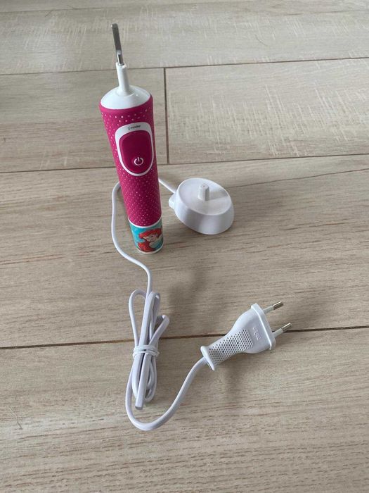 Szczoteczka elektryczna Braun oral-b 3710