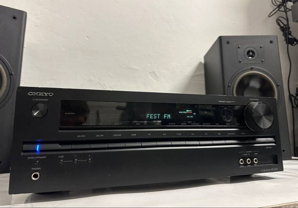 5.1 Amplituner Onkyo HT-R393, 5*110Watt, HDMI, Bluetooth