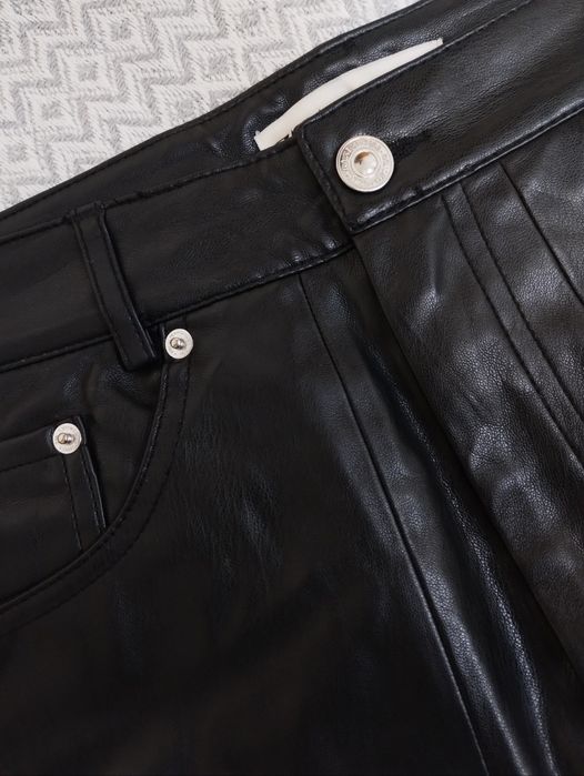 Шкіряна міні-спідниця Zara