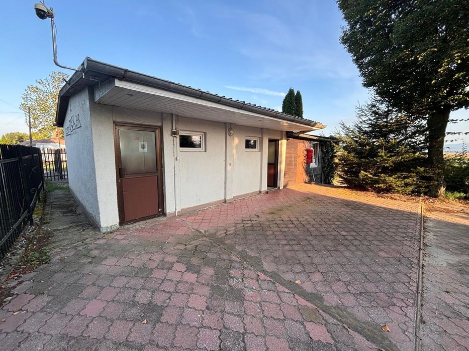 Pawilon kempingowy nad jeziorem