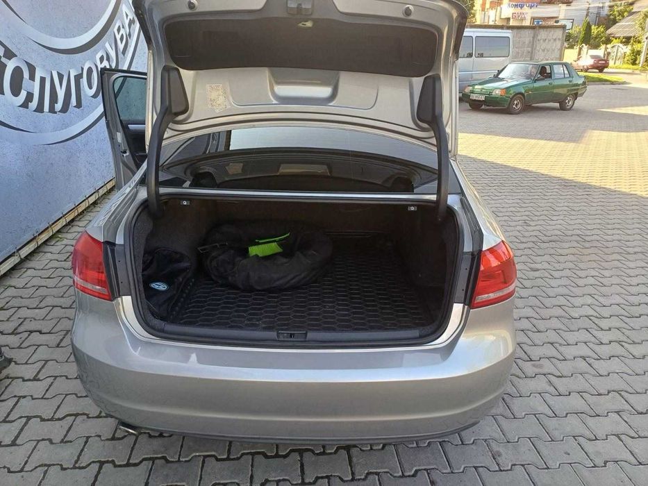 Volkswagen Passat (Фольксваген Пасат)