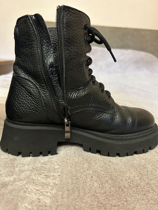 Продам зимове взуття