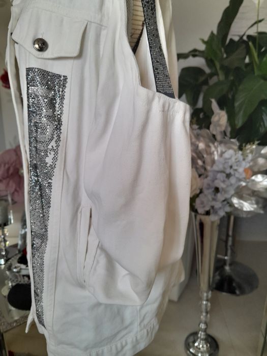 Elegancka bomberka zdobiona cyrkoniami