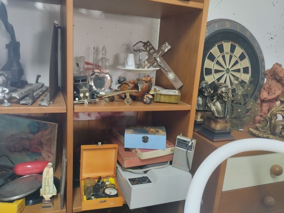 Various Decorative Items469005774671718401
