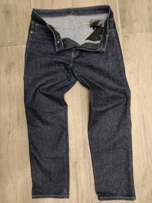 Джинсы Uniqlo 32/30  стрейч