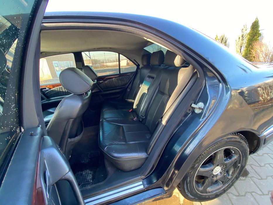 Продам мерседес 210