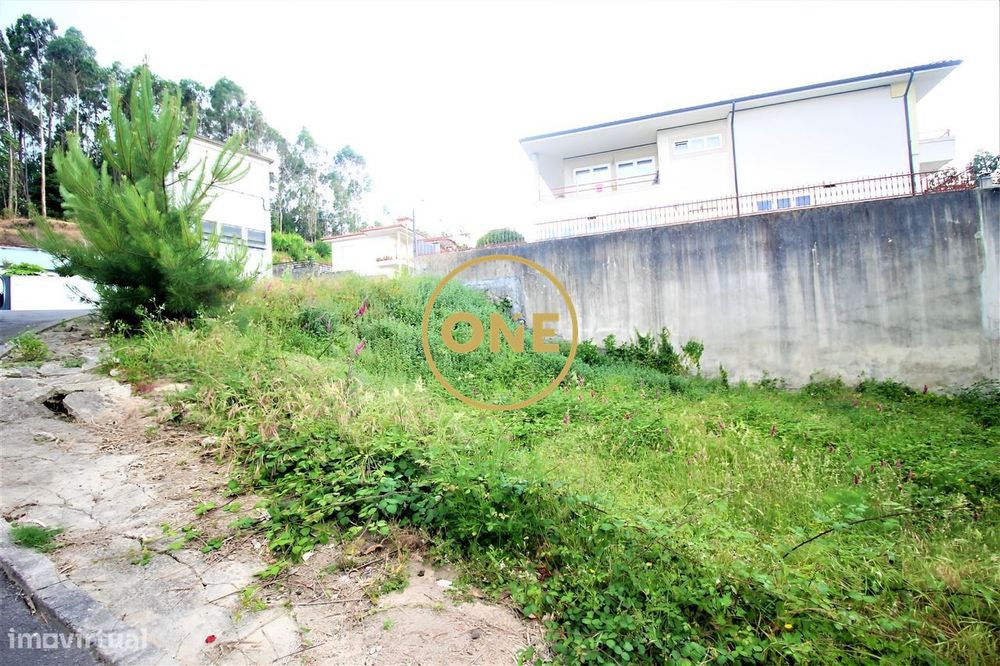 Terreno de Construção em Arcos