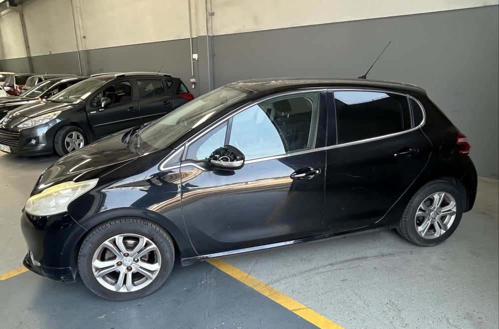 Peugeot 208 1.2 Vti  Style de 2014
