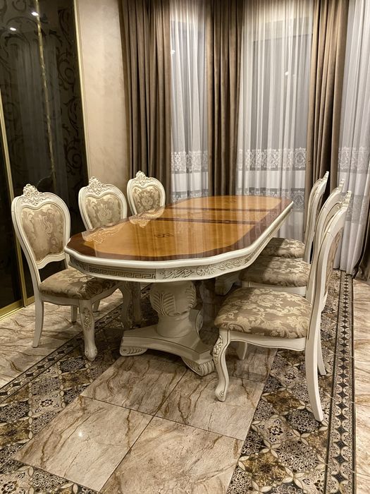 Продам стол и стулья