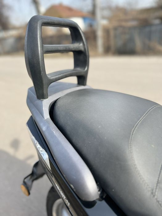 Продам скутер YIBEN YB150T-11