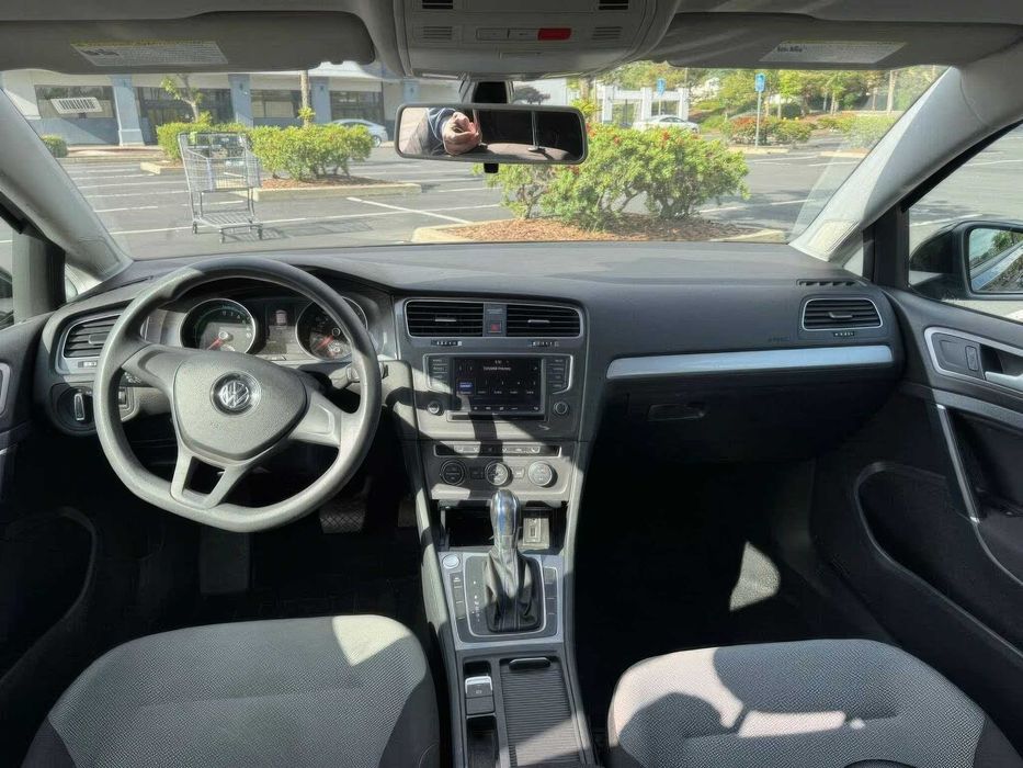 Volkswagen e-Golf SEL Premium      2016