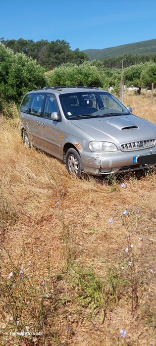 Para peças ou recuperar kia Carnival 2.9TDi 7lugares ano2000 com docum