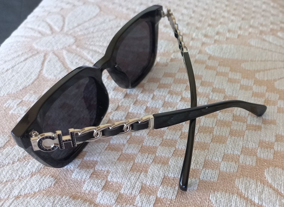 Óculos de sol CH