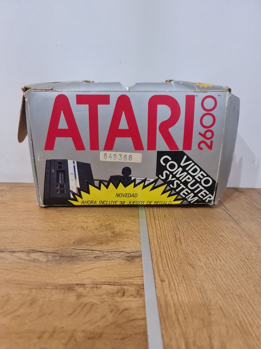 Atari 2600 konsola plus kontrolery
