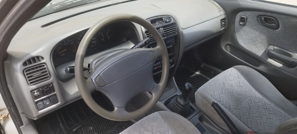 Suzuki Baleno ano 1999 em muito bom estado geral. Carro muito fiável, económico, de mecânica simples e peças muito acessíveis. Ideal para o dia a dia