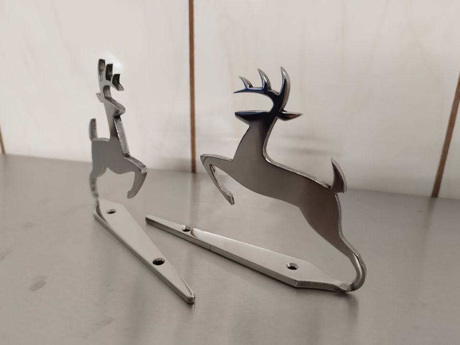 Emblemat na maskę JohnDeere