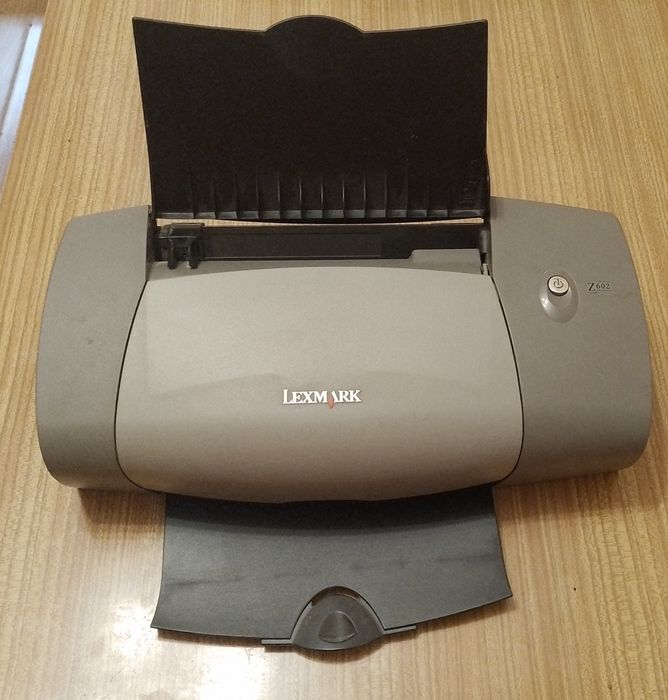 Принтер  LEXMARK