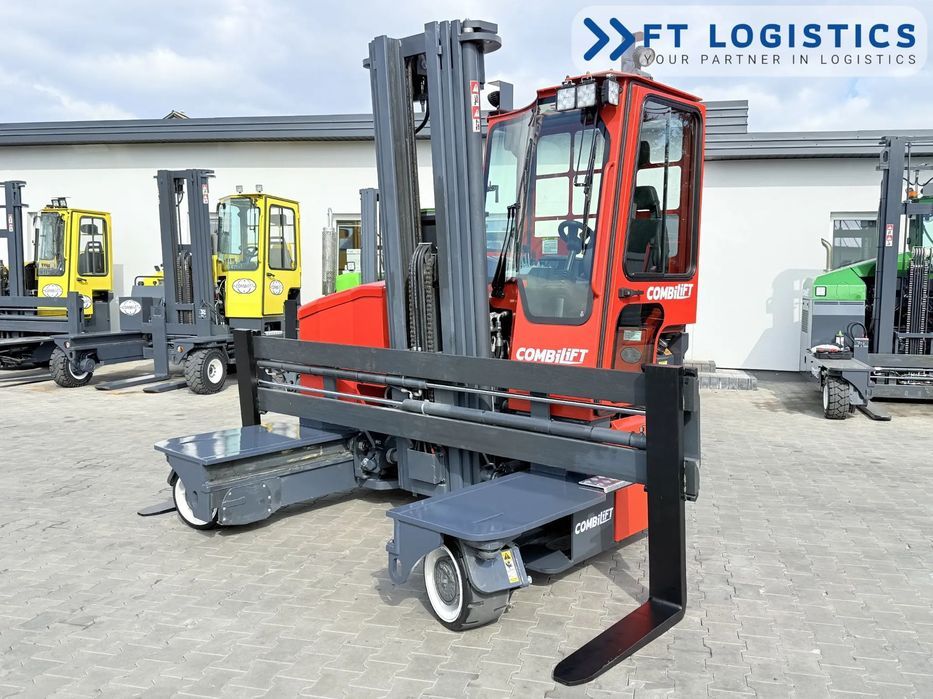 Combilift WÓZEK CZTEROKIERUNKOWY - WIELOKIERUNKOWY | COMBILIFT C3000ET | TYLKO 362 MOTOGODZINY! | ELEKTRYCZNY | TRIPLEX 5940MM | SZEROKI POZYCJONER WIDEŁ 3350MM | WOLNY SKOK | STAN IDEALNY | Szeroka oferta wózków czterokierunkowych i bocznych, dopasowanyc