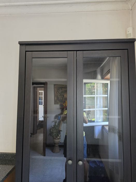 Armário louceiro Ikea Hemnes
