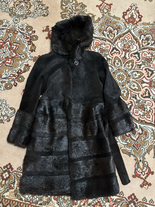 Шуба з нутрії натуральна