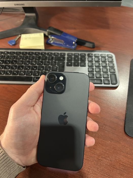 Продам Iphone 15