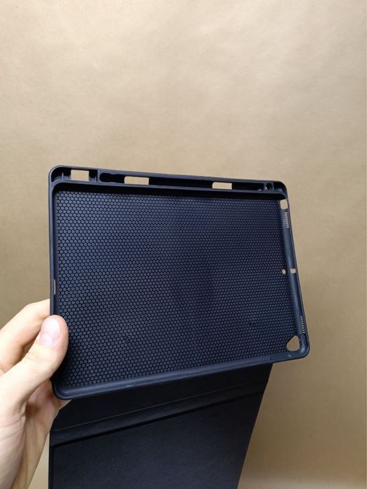 Чохол на iPad 7... 8 ... 9 покоління.