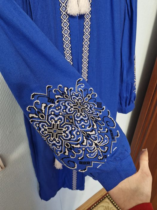 Вишита сукня в новому стані