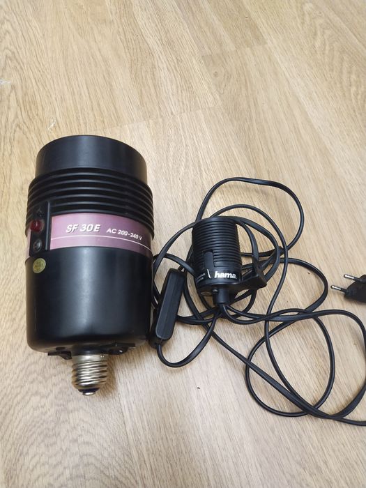 Студійний спалах Hama SF-30E