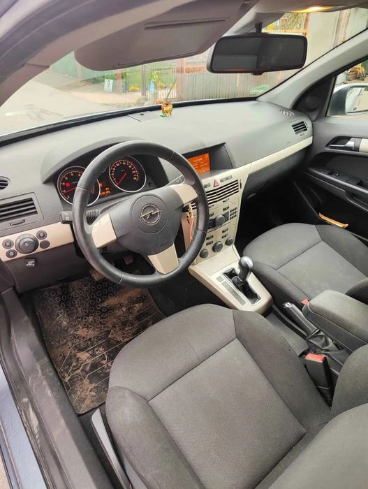 Opel Astra H OPC Line