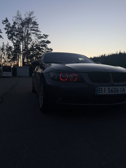 BMW E90 325xi седан автомат 2005