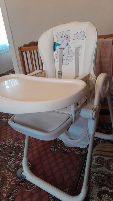 Стільчик для годування