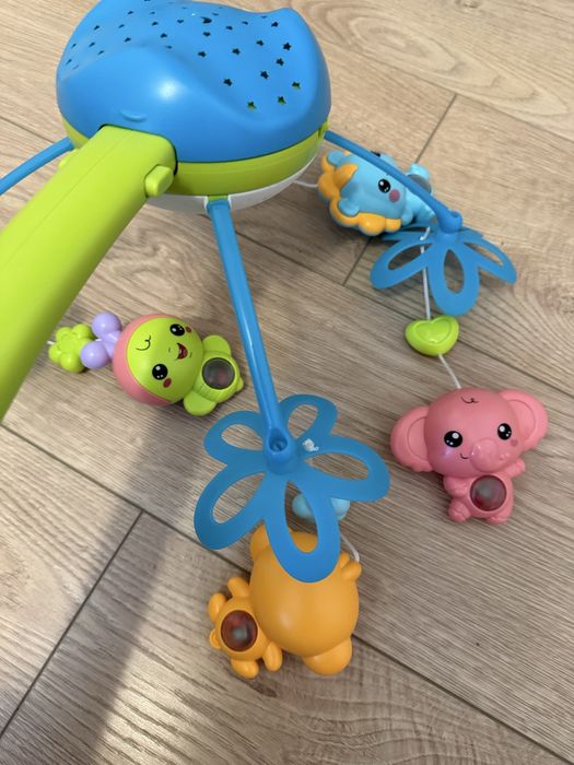 Мобіль на лічжечко в ідеальному стані