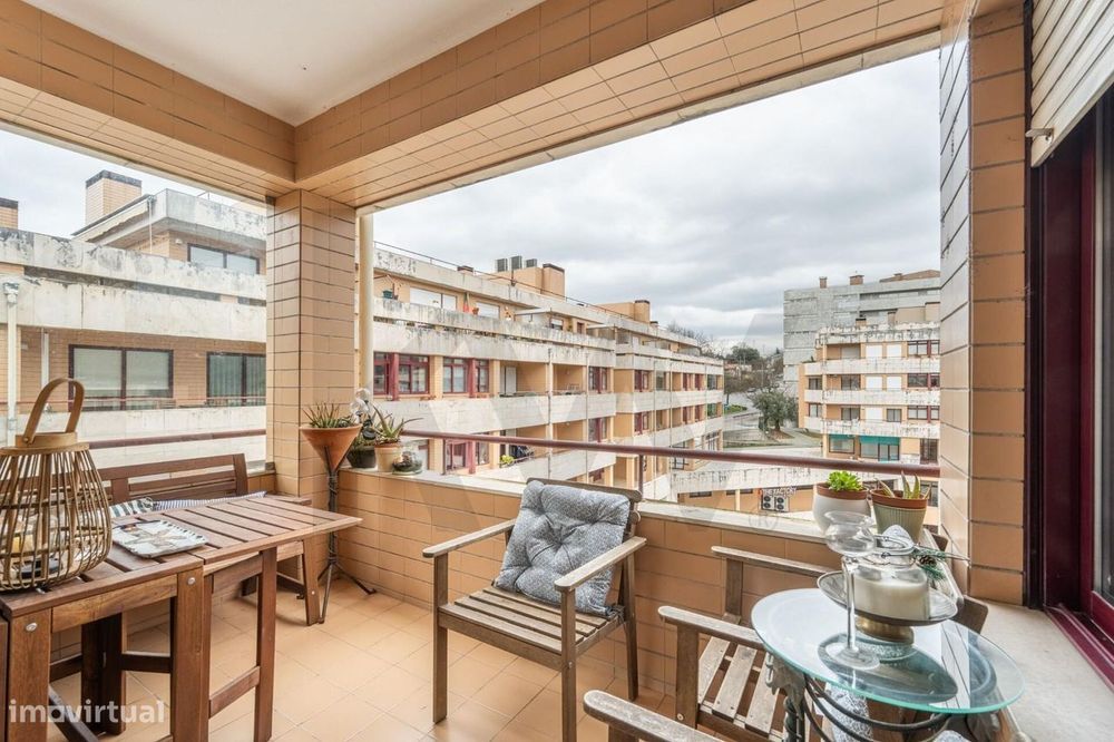 Apartamento T3 em Guimarães com garagem