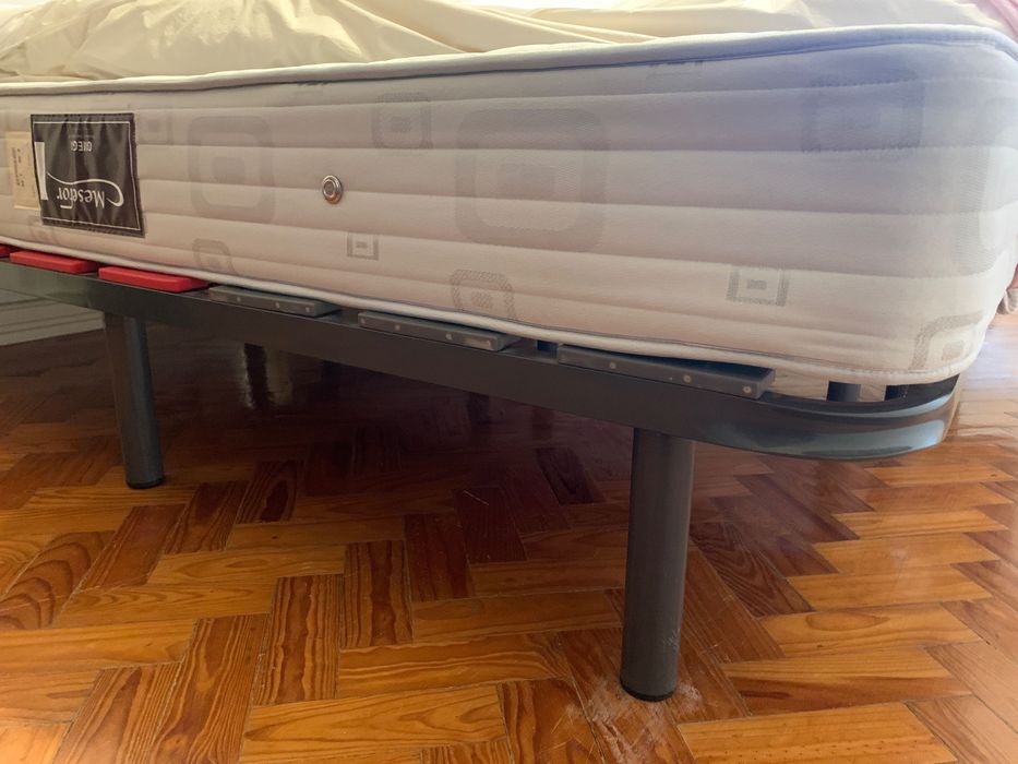 estrado + colchão ou só estrado (1.90X0.90) estado novo