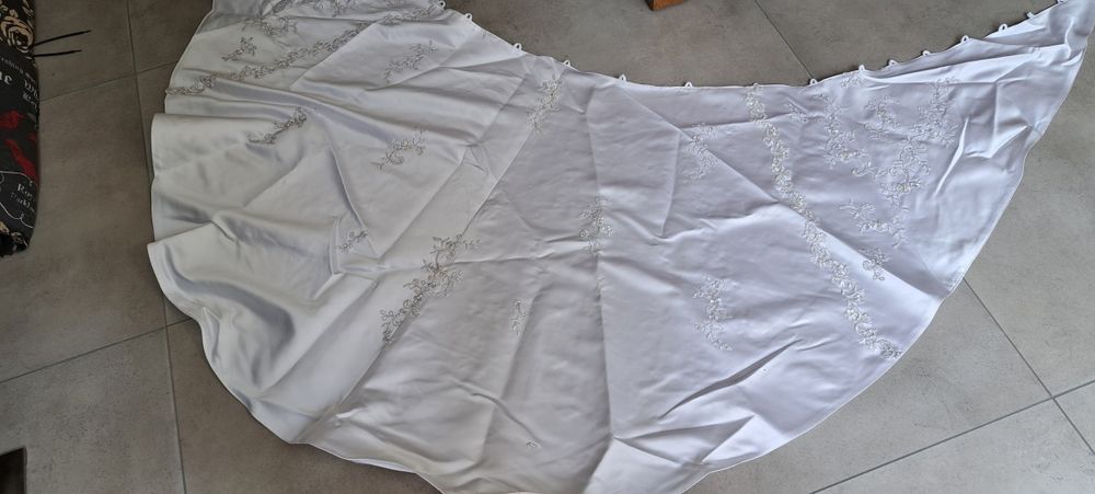 Suknia ślubna ciążowa 160 cm. - zestaw.