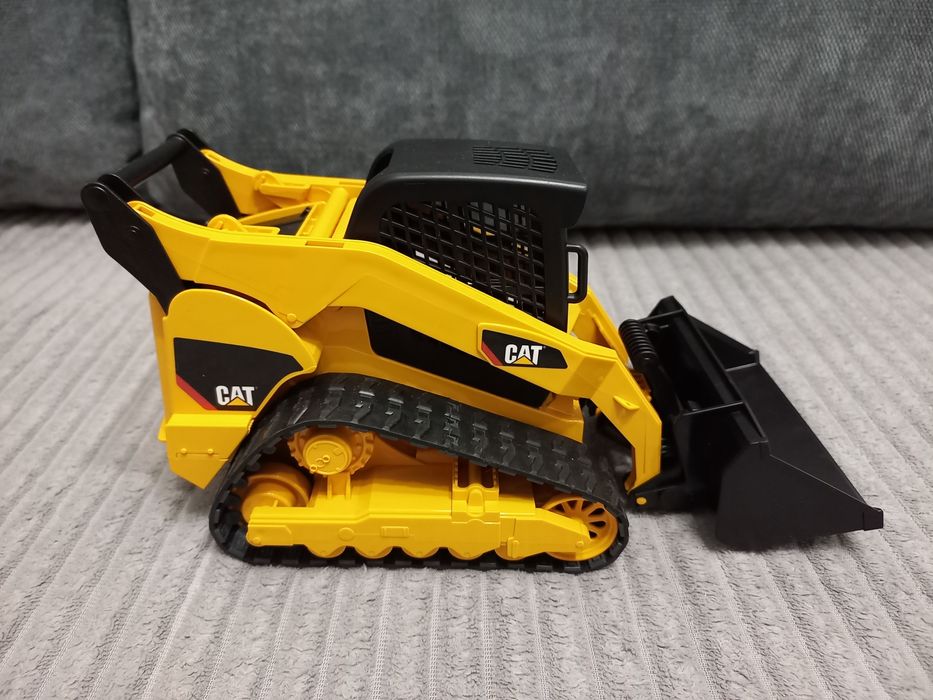 Гусеничний міні-навантажувач CAT від Bruder