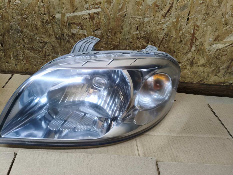Передні фари Шевроле Авео Т250 Chevrolet Aveo Т250 седан